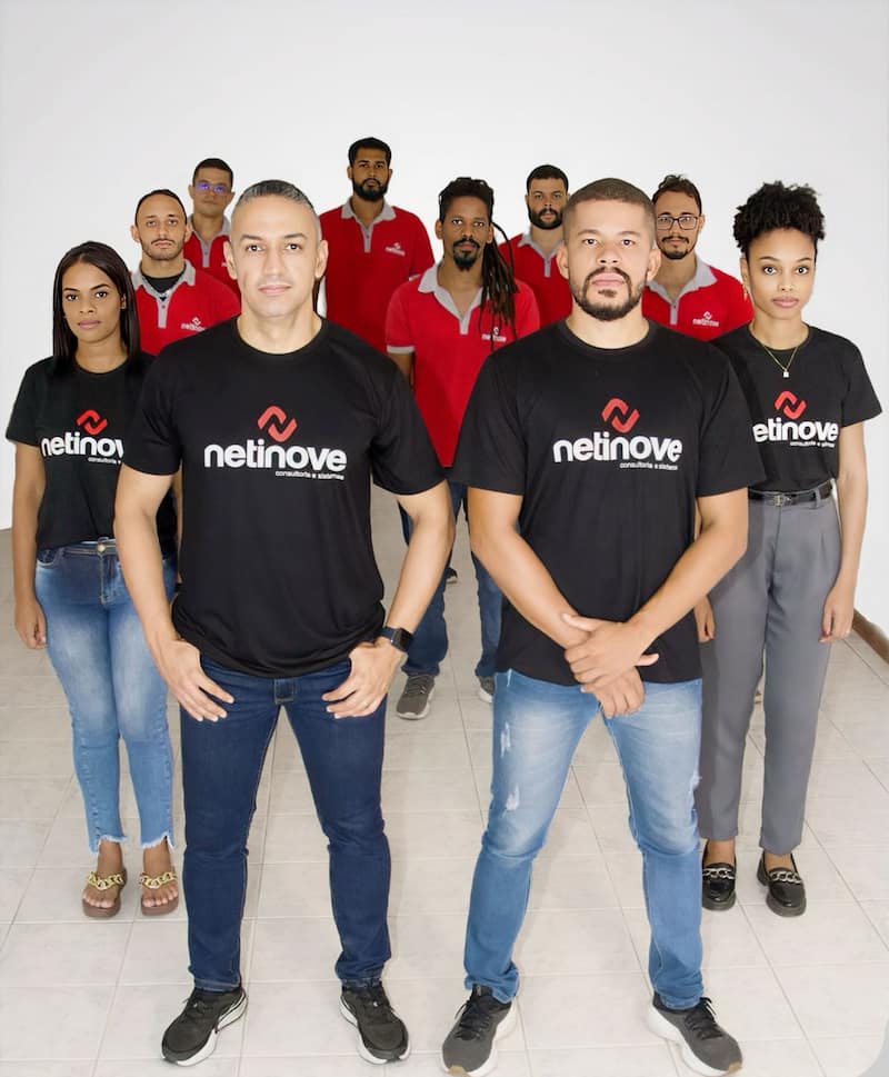 Equipe Netinove desenvolvendo soluções para vendas consignadas